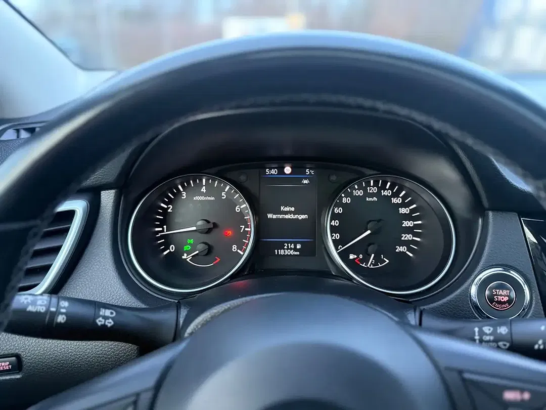 Nissan Qashqai N-Connecta Design - Thumbnail 7