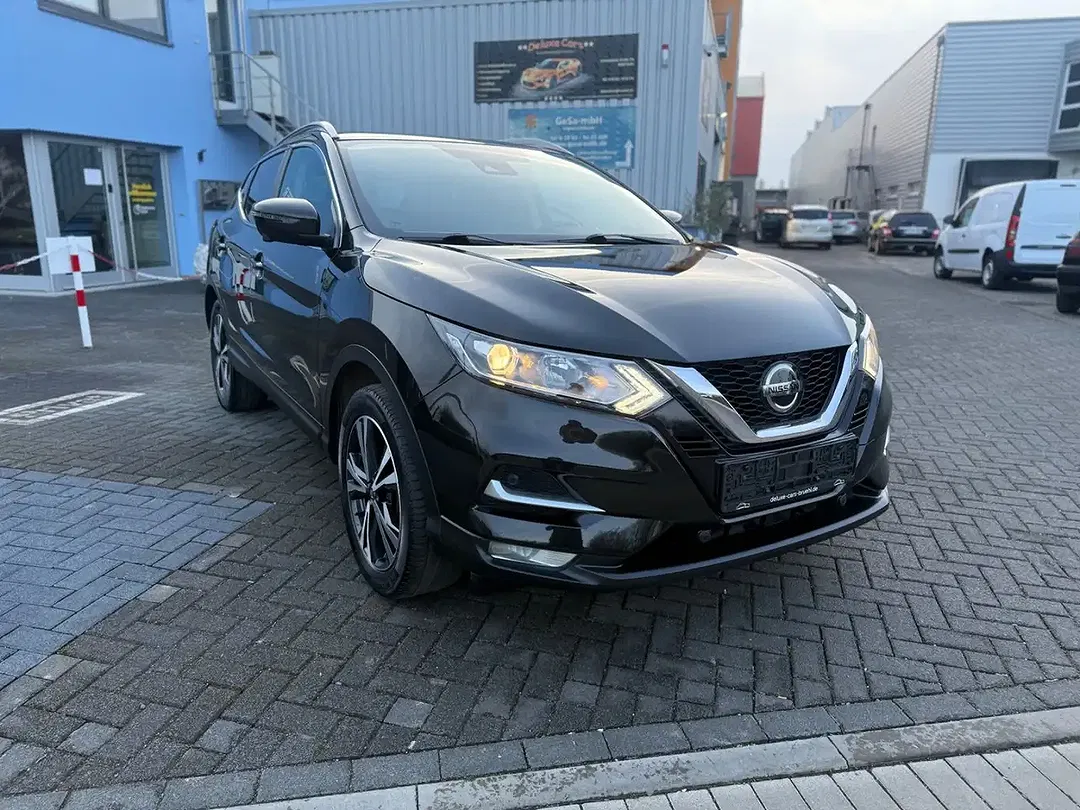 Nissan Qashqai N-Connecta Design - Thumbnail 4