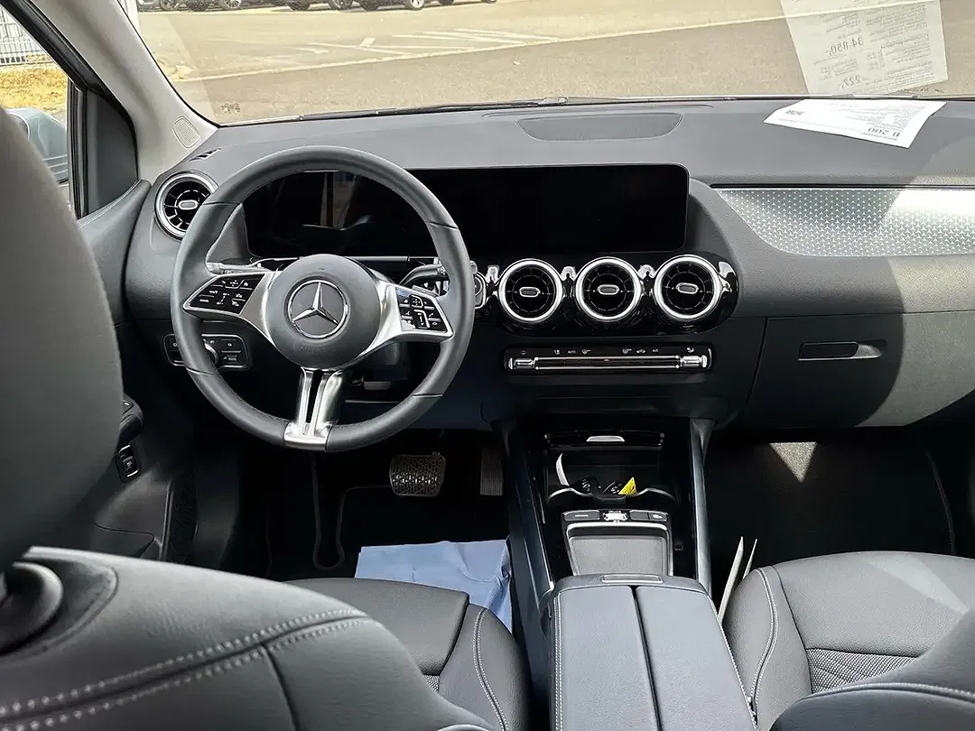 Mercedes-Benz B 200 - Thumbnail 8