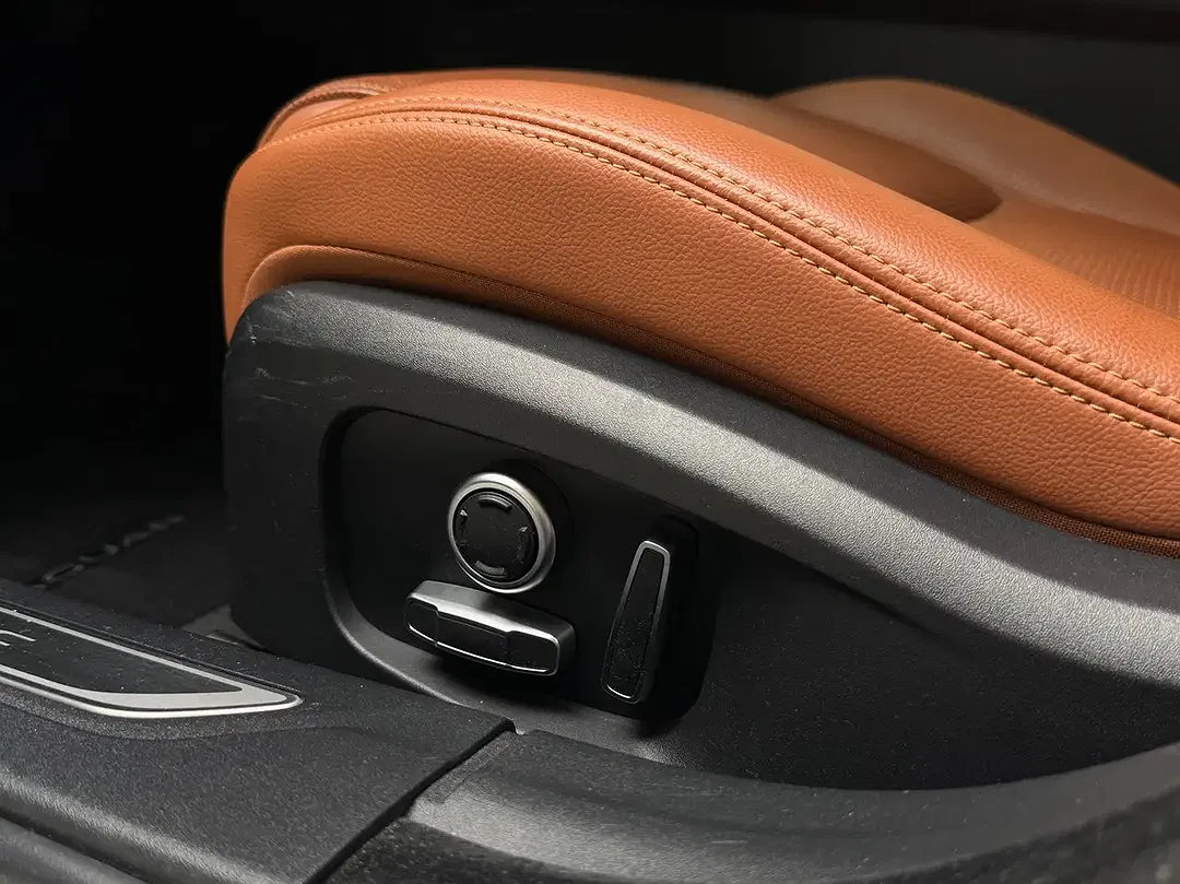 Jaguar XF D200 2.0 MHEV Sportbrake R-Dynamic S - foto 15
