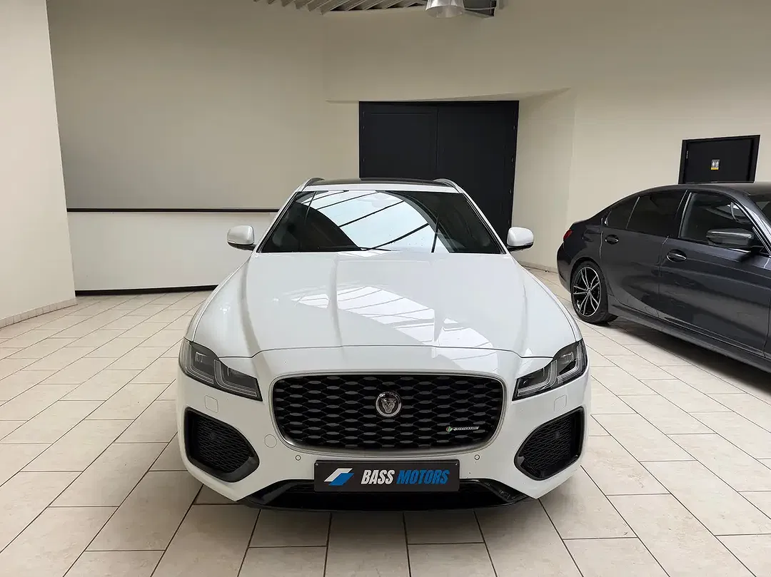 Jaguar XF D200 2.0 MHEV Sportbrake R-Dynamic S - foto 2