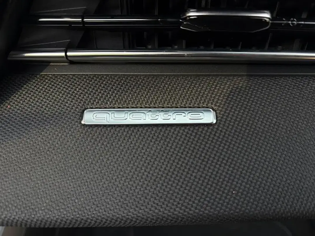 Audi S3 quattro - Thumbnail 10