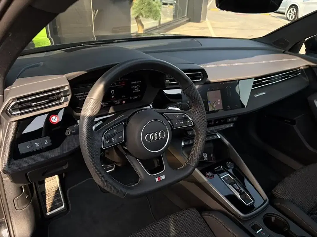 Audi S3 quattro - Thumbnail 6