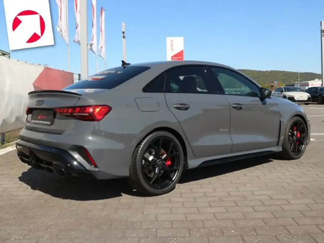Audi RS3 S tronic - Thumbnail 3