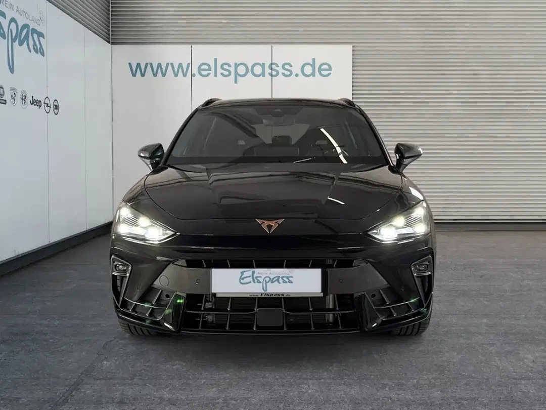 CUPRA Leon Sportstourer - Thumbnail 2