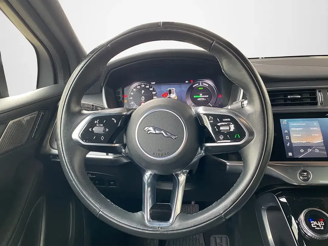 Jaguar I-Pace EV400 - Thumbnail 10