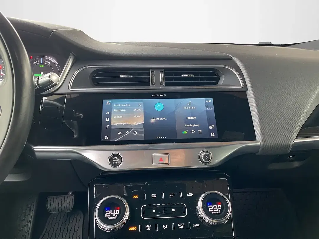 Jaguar I-Pace EV400 - Thumbnail 11