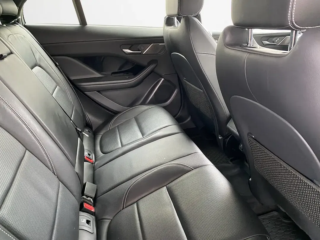 Jaguar I-Pace EV400 - Thumbnail 13