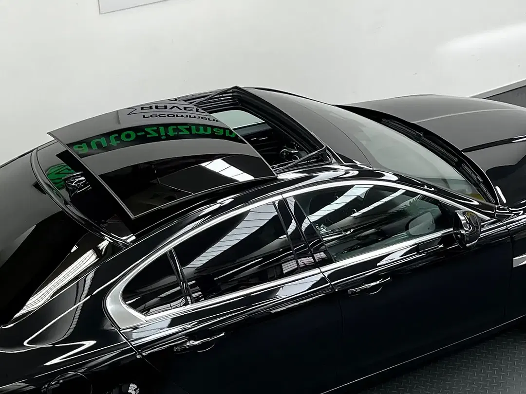 Jaguar XE 4x4 S - Thumbnail 6