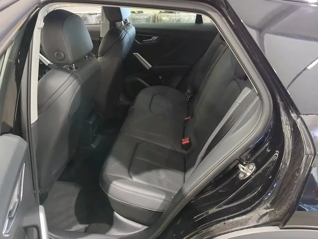 Audi Q2 35 2.0 TDI Base - Thumbnail 11