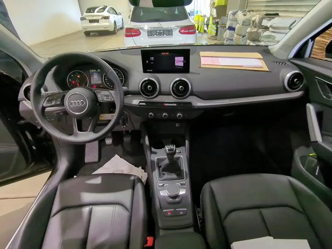Audi Q2 35 2.0 TDI Base - Thumbnail 5