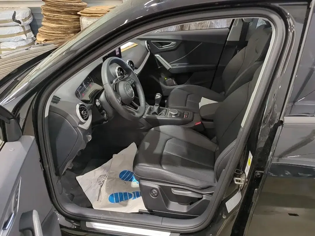 Audi Q2 35 2.0 TDI Base - Thumbnail 8