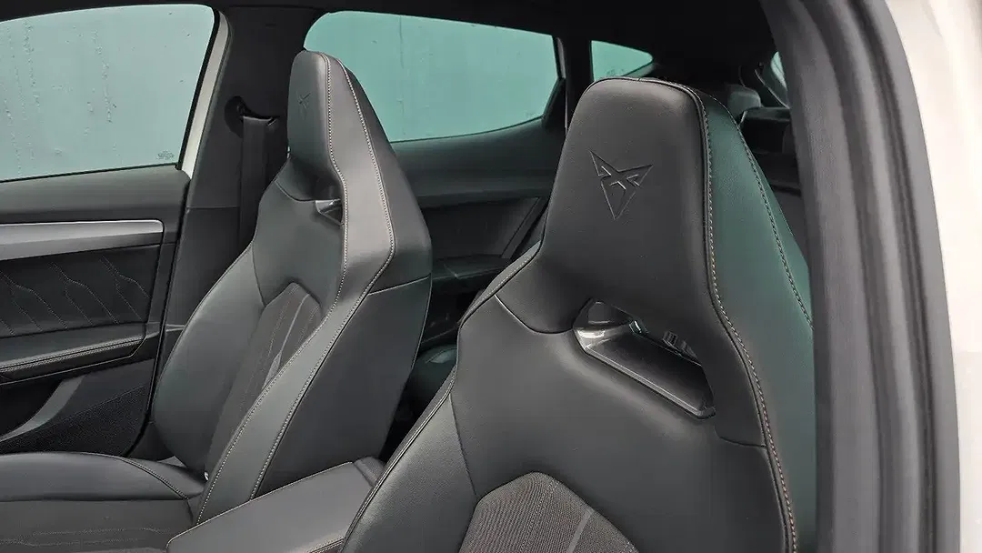 CUPRA Formentor 2.0 TSI DSG 4Drive VZ - Thumbnail 10