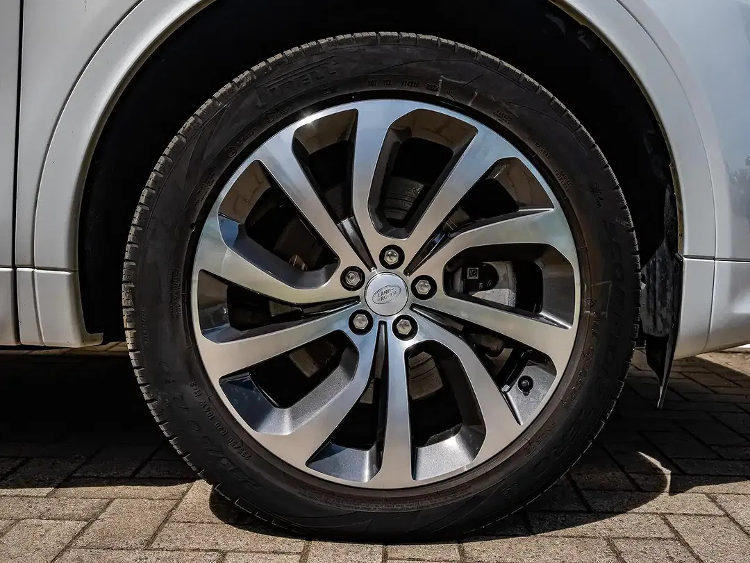 Land Rover Discovery Sport P300e 4x4 R-Dynamic HSE - Thumbnail 10