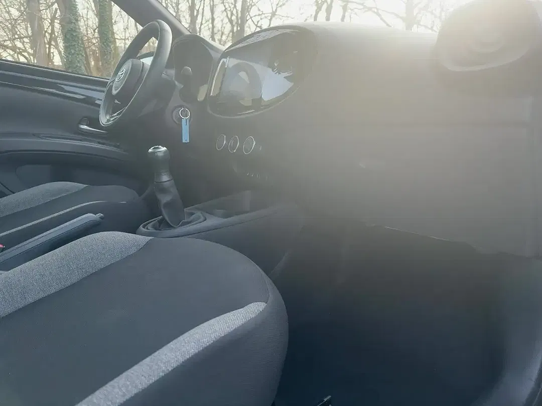 Toyota Aygo Business Edition - Thumbnail 14