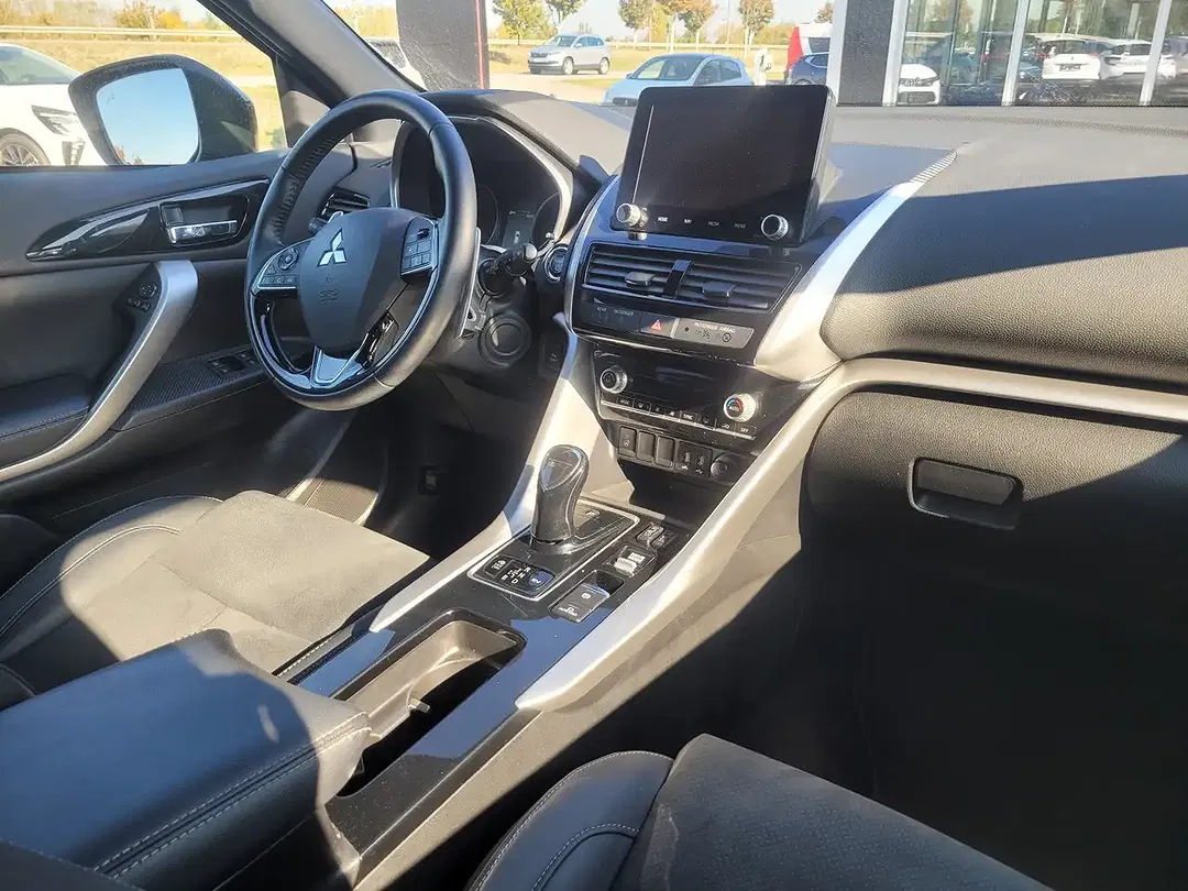 Mitsubishi Eclipse Cross 2.4 PHEV MIVEC Intro Edition - Thumbnail 10