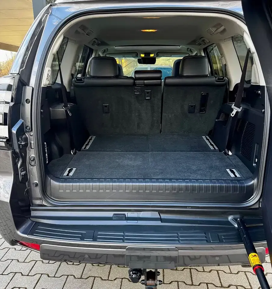 Toyota Land Cruiser - Thumbnail 13