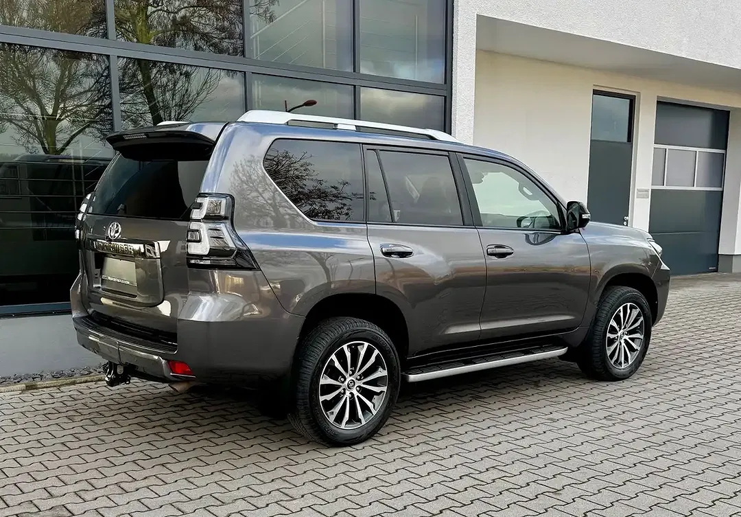 Toyota Land Cruiser - Thumbnail 14