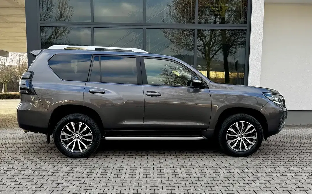 Toyota Land Cruiser - foto 15