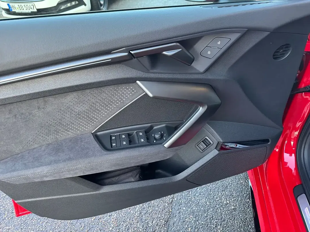 Audi RS3 quattro Matrix LED - Thumbnail 13