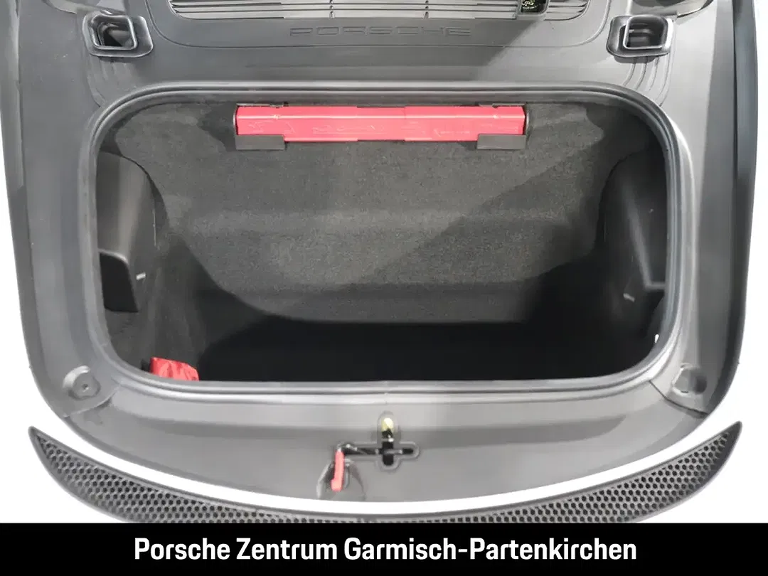 Porsche 718 Spyder RS - Thumbnail 12