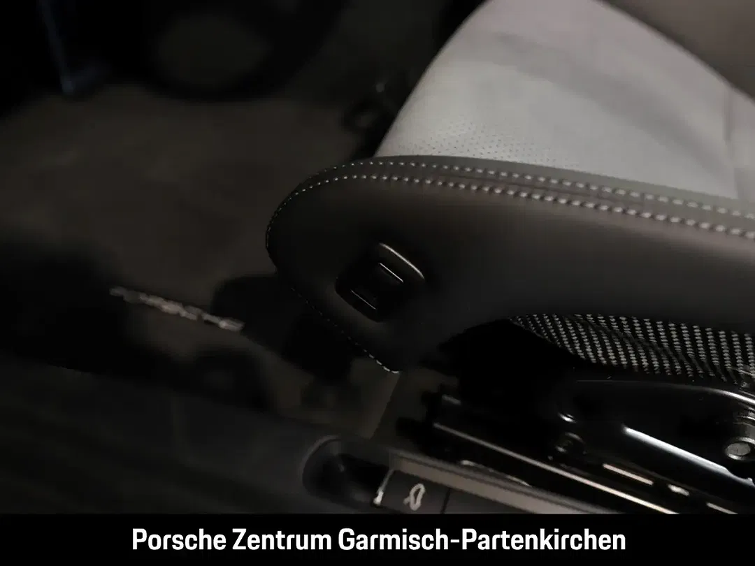 Porsche 718 Spyder RS - foto 15