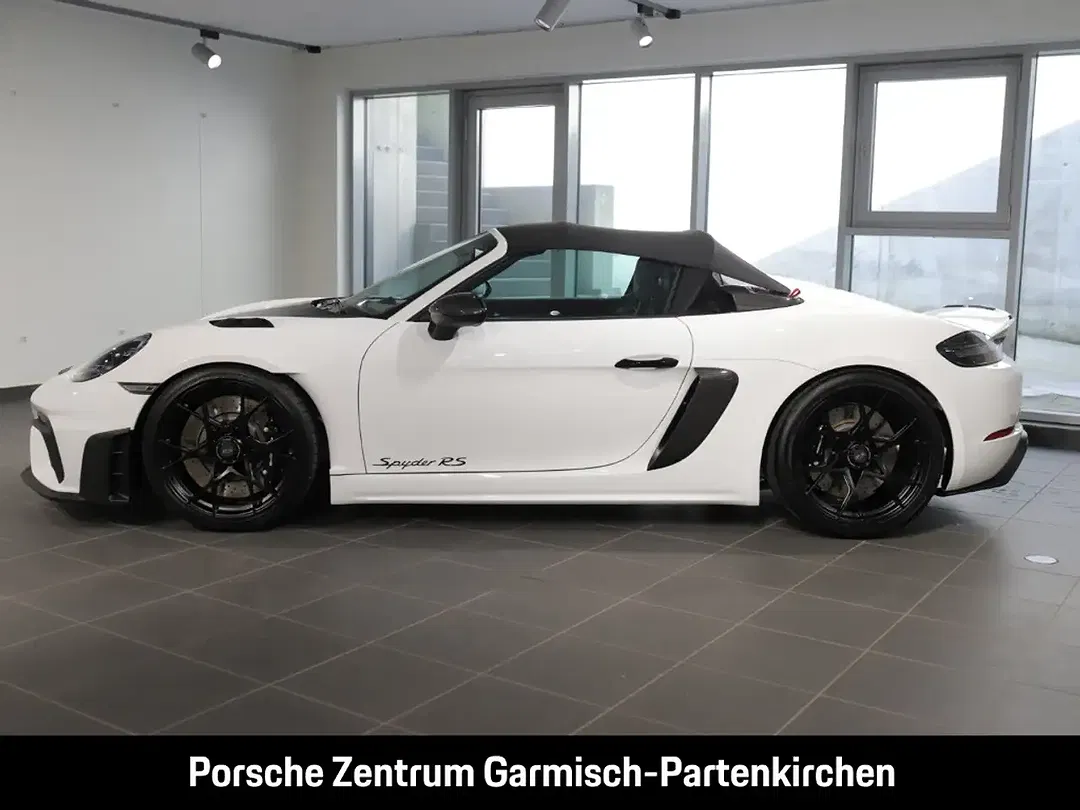 Porsche 718 Spyder RS - foto 2