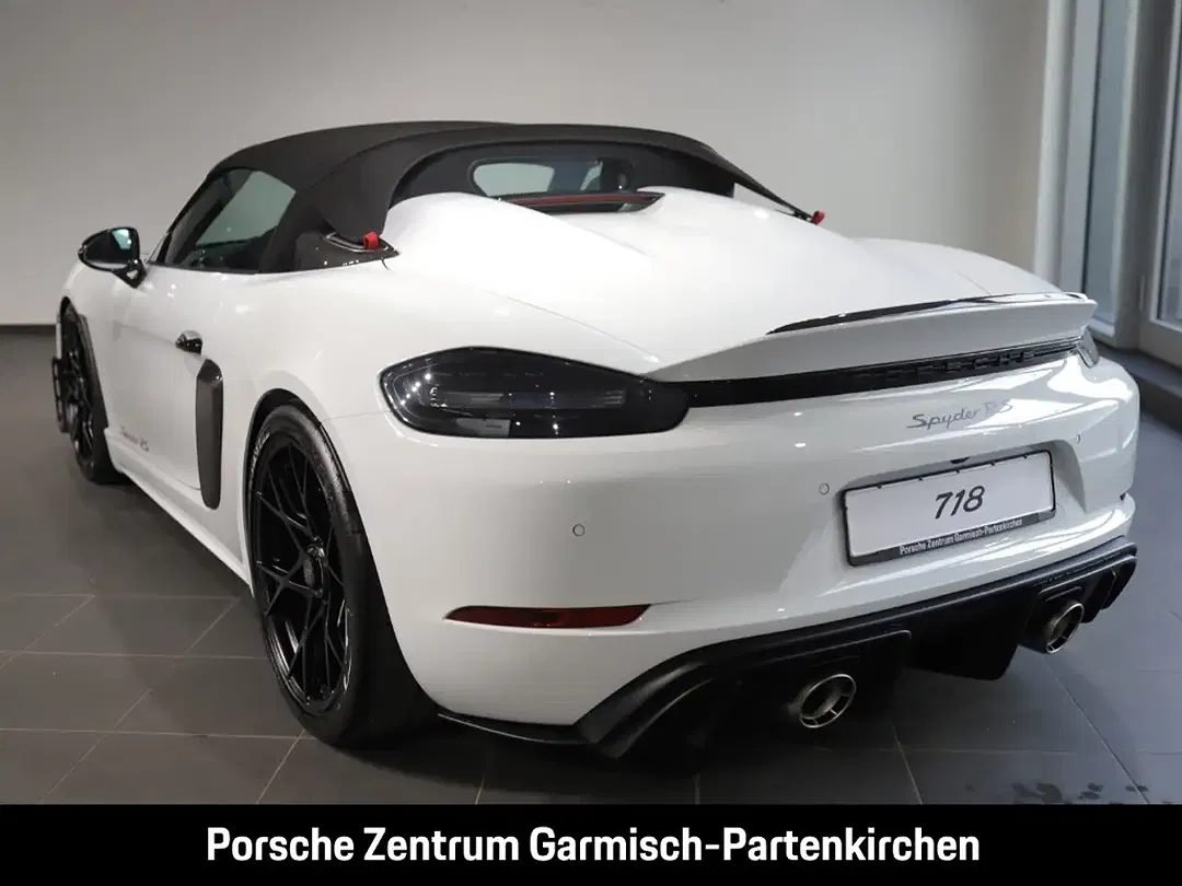 Porsche 718 Spyder RS - Thumbnail 4