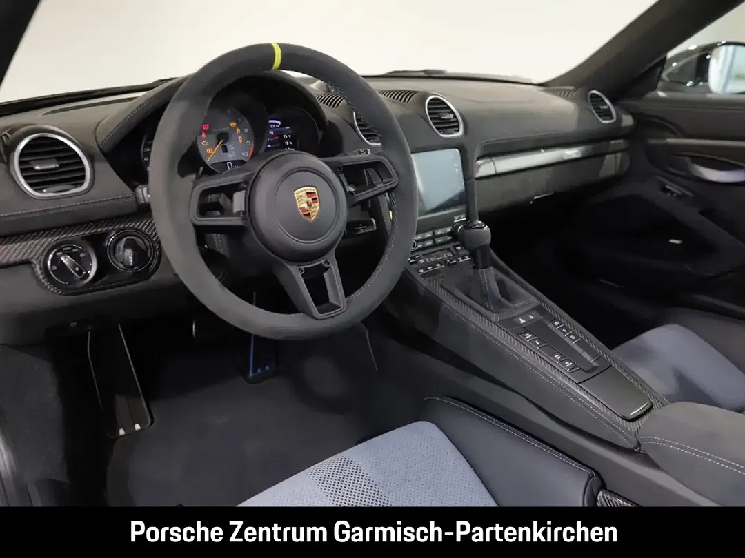 Porsche 718 Spyder RS - Thumbnail 8