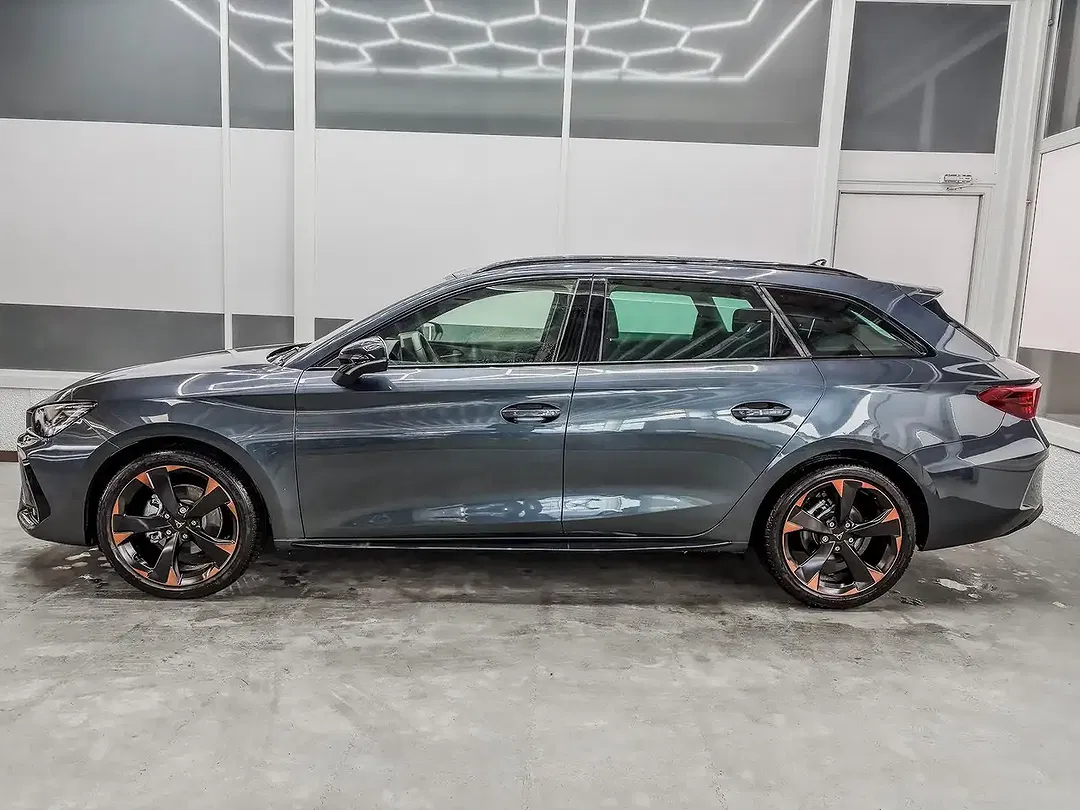 CUPRA Leon 1.5 eTSI DSG Sportstourer - Thumbnail 3