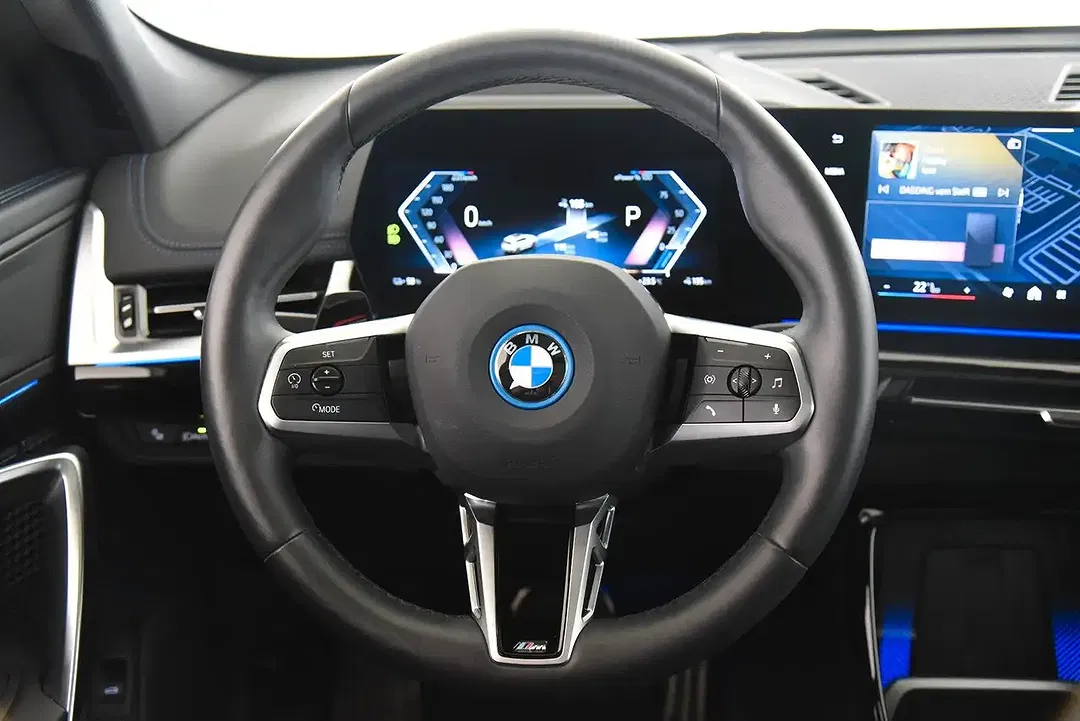 BMW iX1 xDrive M Sport - Thumbnail 10