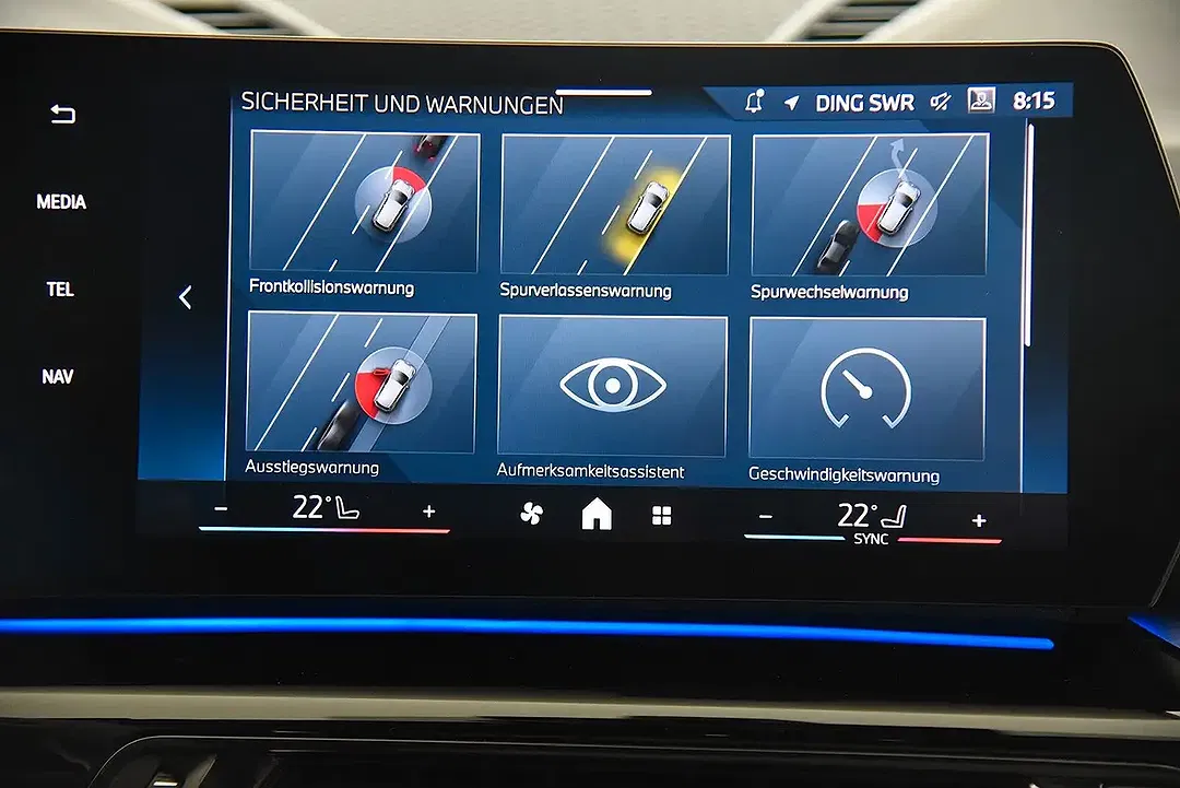 BMW iX1 xDrive M Sport - Thumbnail 14