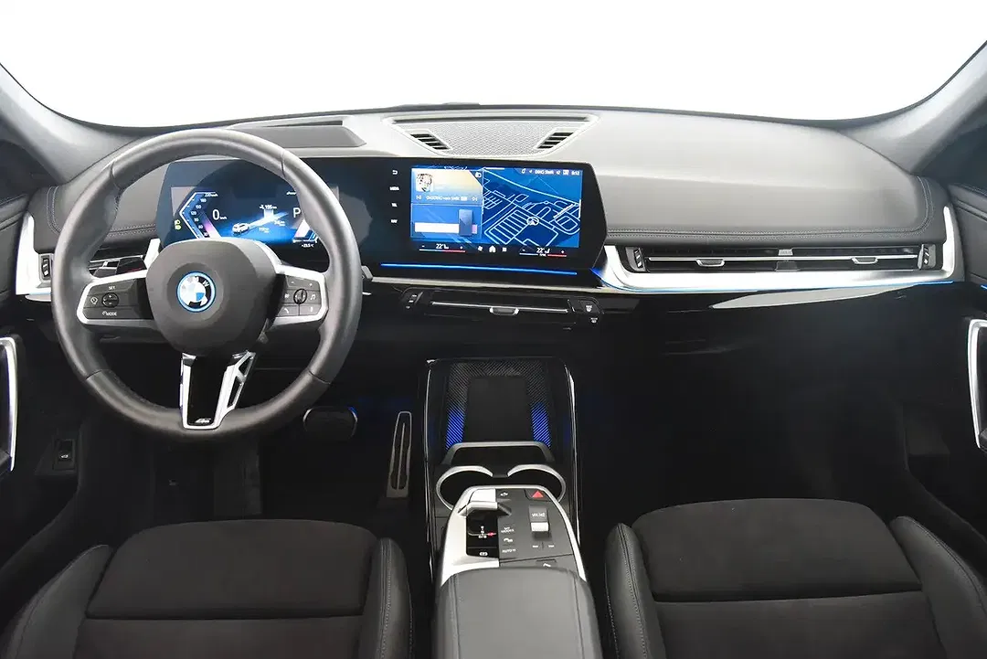 BMW iX1 xDrive M Sport - Thumbnail 9