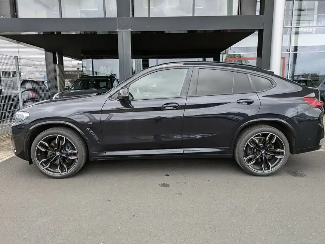 BMW X4 M - Thumbnail 1