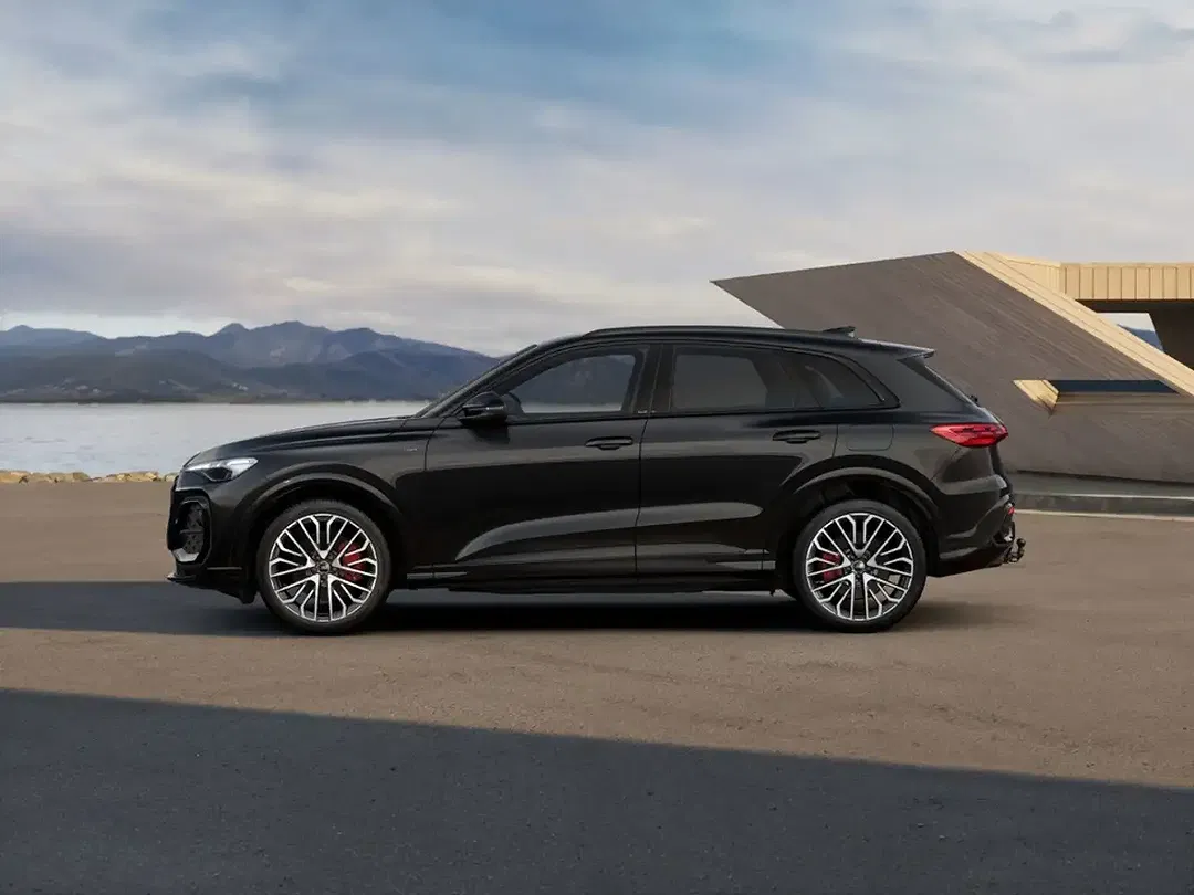 Audi Q5 quattro - Thumbnail 3
