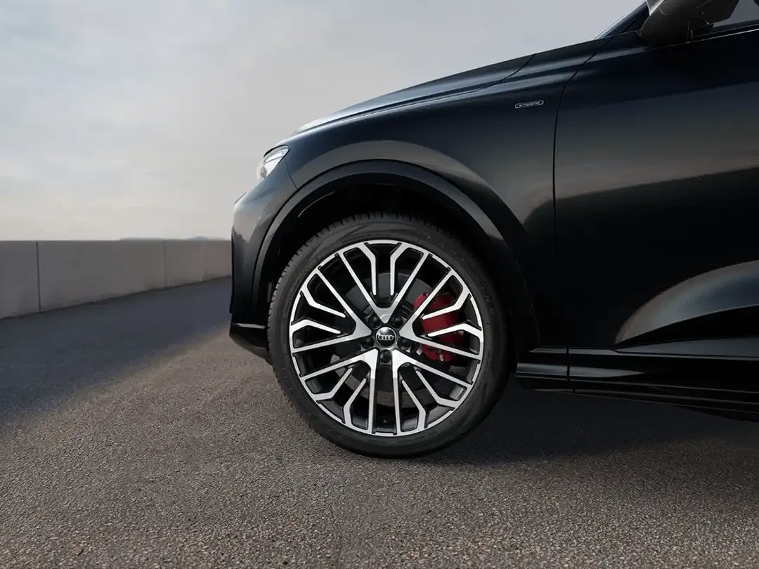 Audi Q5 quattro - Thumbnail 6