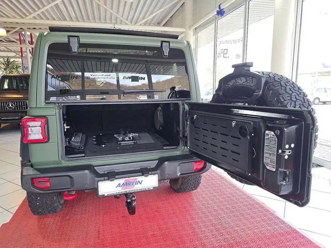 Jeep Wrangler Unlimited Rubicon - Thumbnail 11
