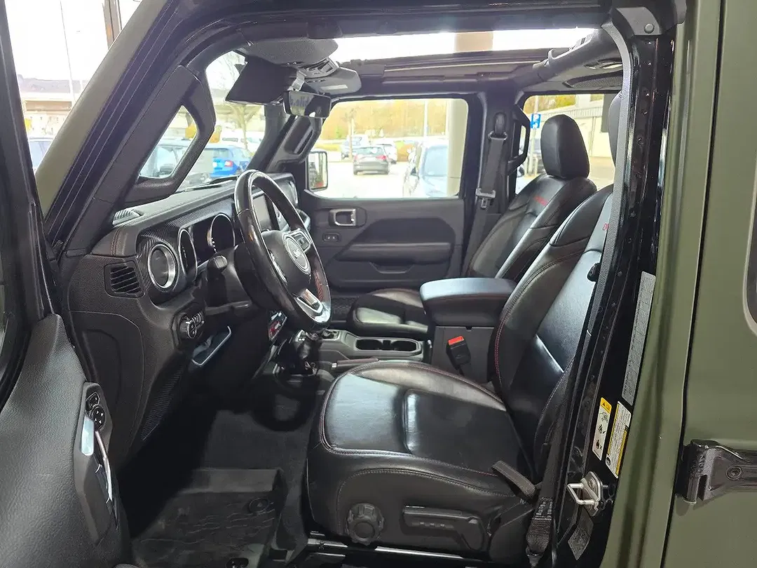 Jeep Wrangler Unlimited Rubicon - Thumbnail 14
