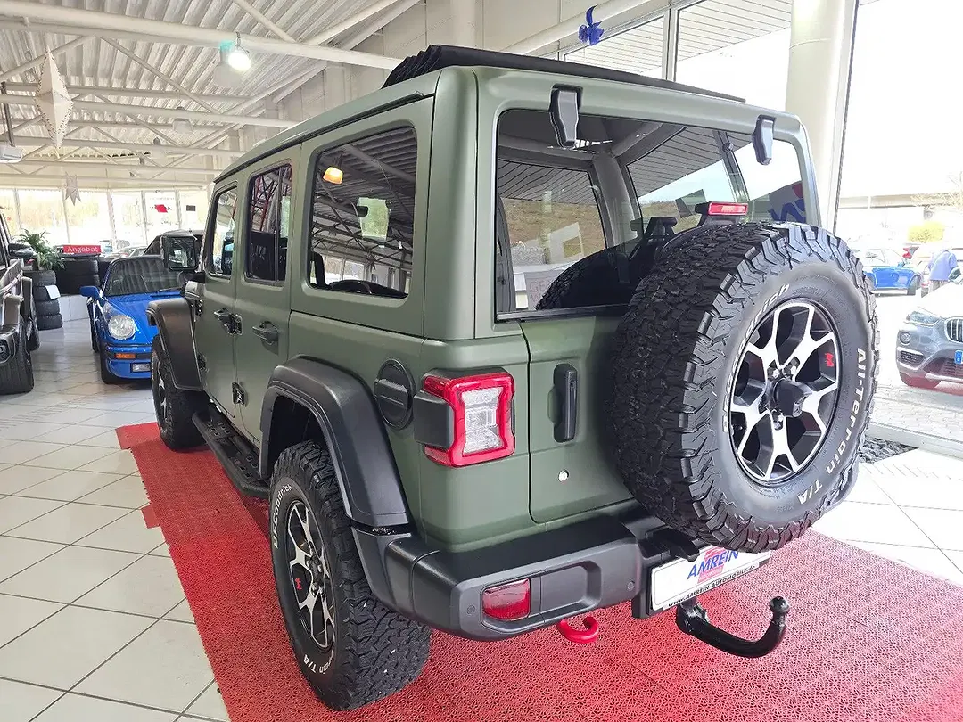 Jeep Wrangler Unlimited Rubicon - Thumbnail 9