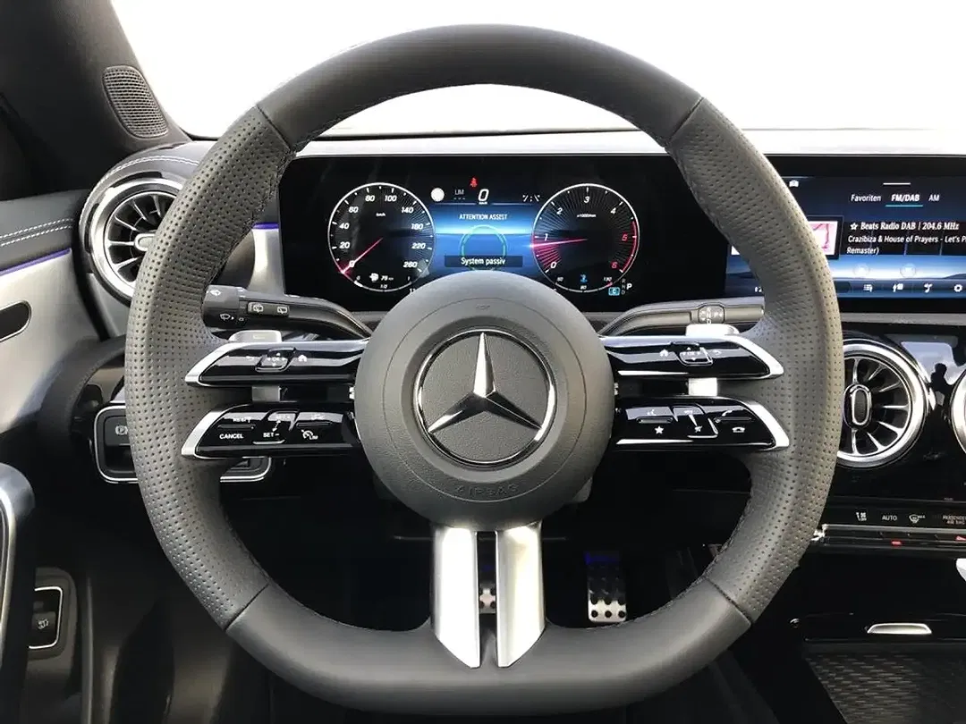 Mercedes-Benz CLA 220 AMG MBUX Night - Thumbnail 10