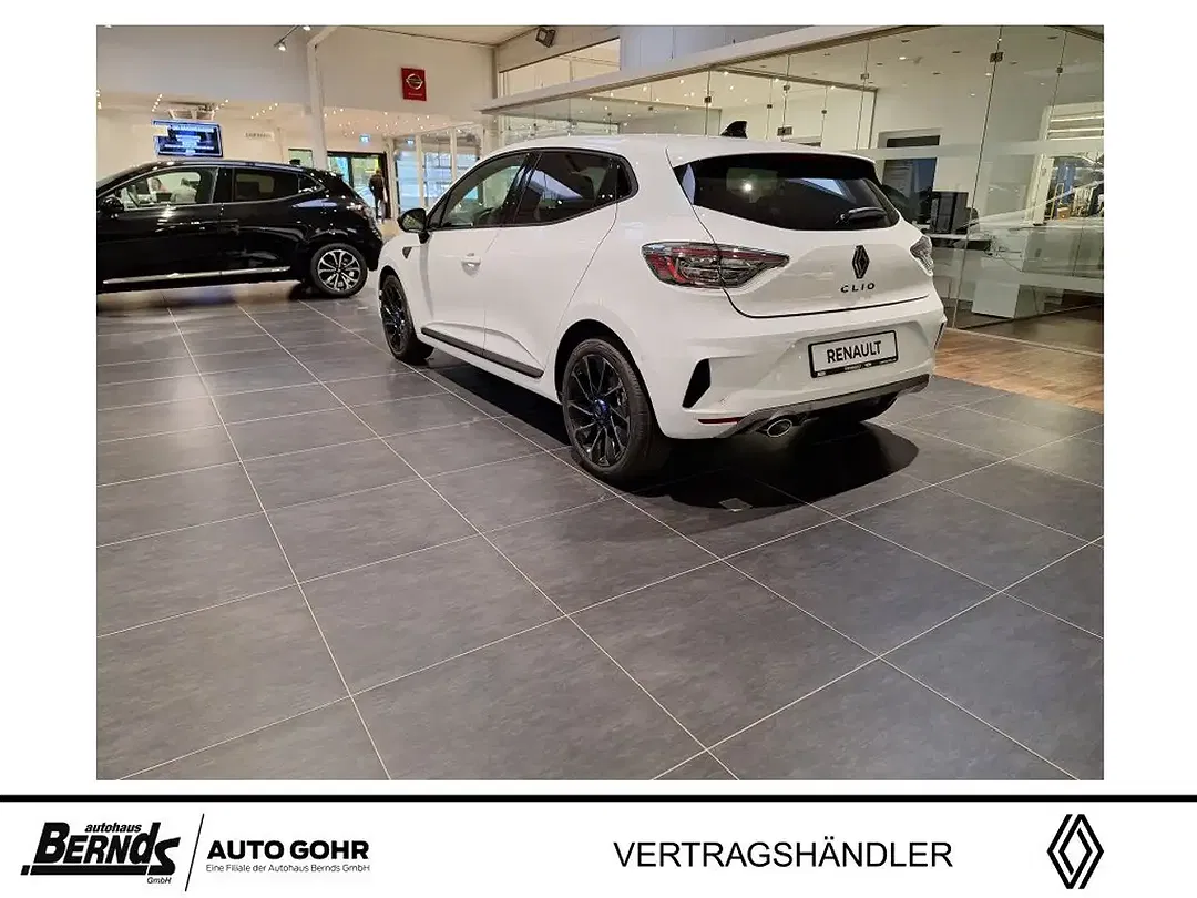 Renault Clio TCe - Thumbnail 3