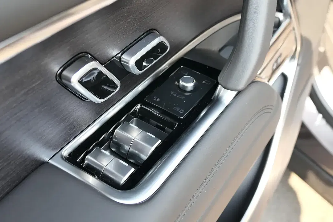 Land Rover Range Rover AUT 4x4 HSE - Thumbnail 13