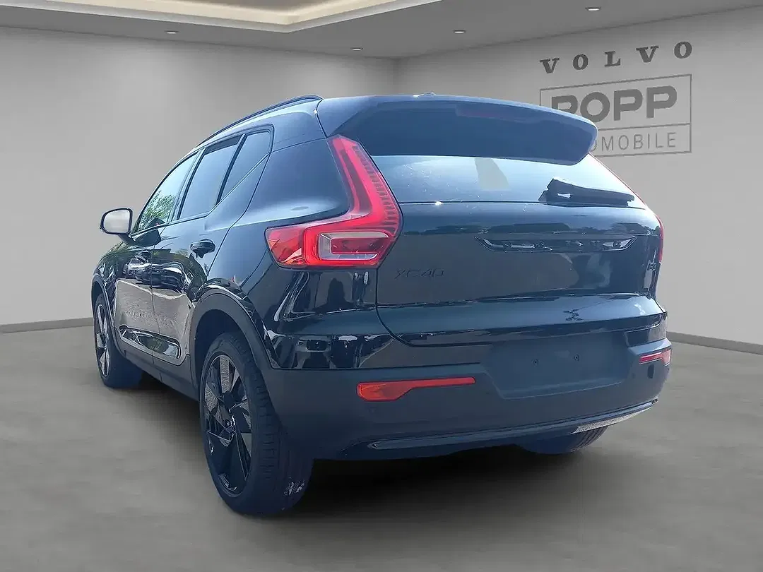 Volvo XC40 B3 Plus Black Edition - Thumbnail 12