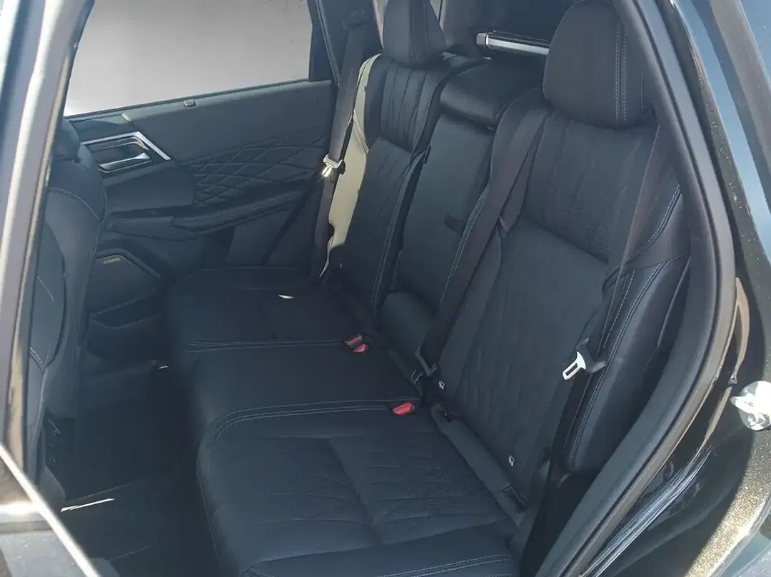Mitsubishi Outlander 2.4 PHEV S-AWC Black Edition - Thumbnail 10