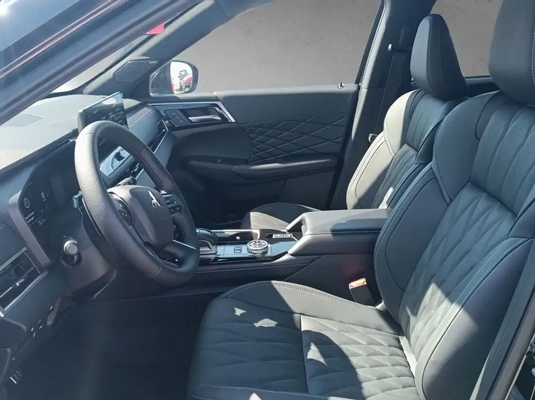 Mitsubishi Outlander 2.4 PHEV S-AWC Black Edition - Thumbnail 9