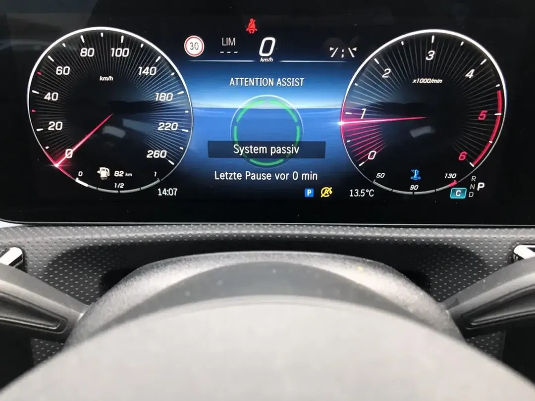 Mercedes-Benz CLA 220 AMG MBUX Night - Thumbnail 9