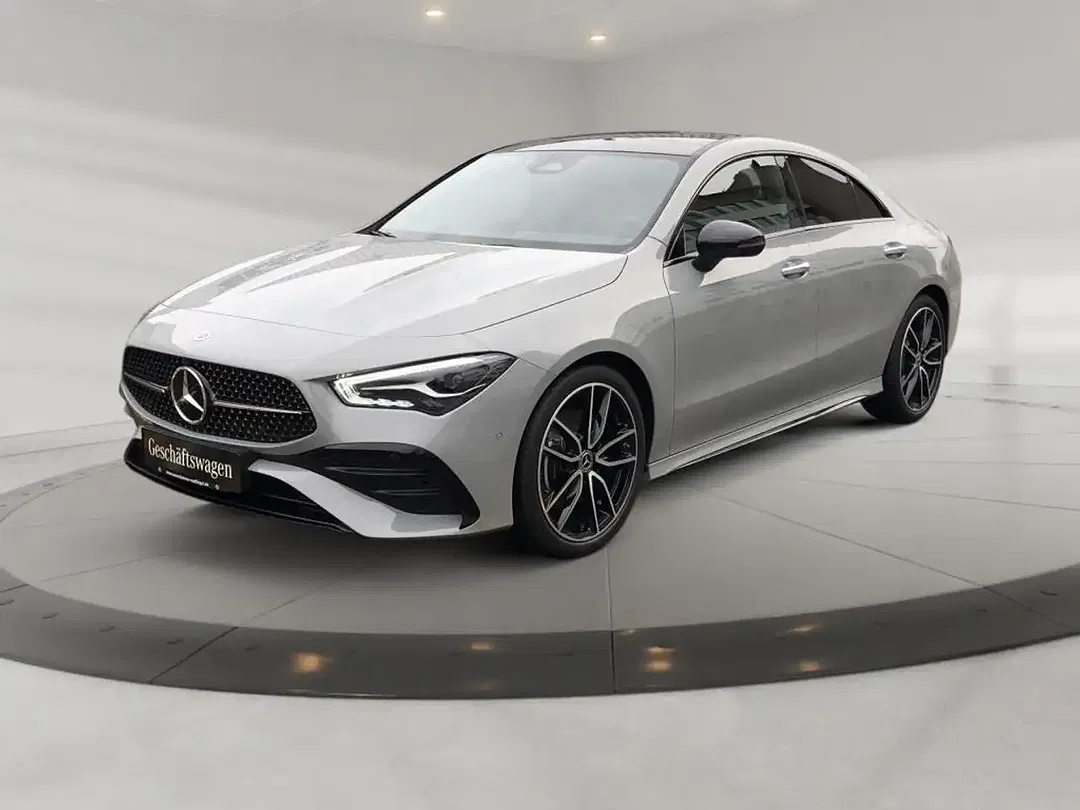 Mercedes-Benz CLA 220 AMG MBUX Night - foto 1