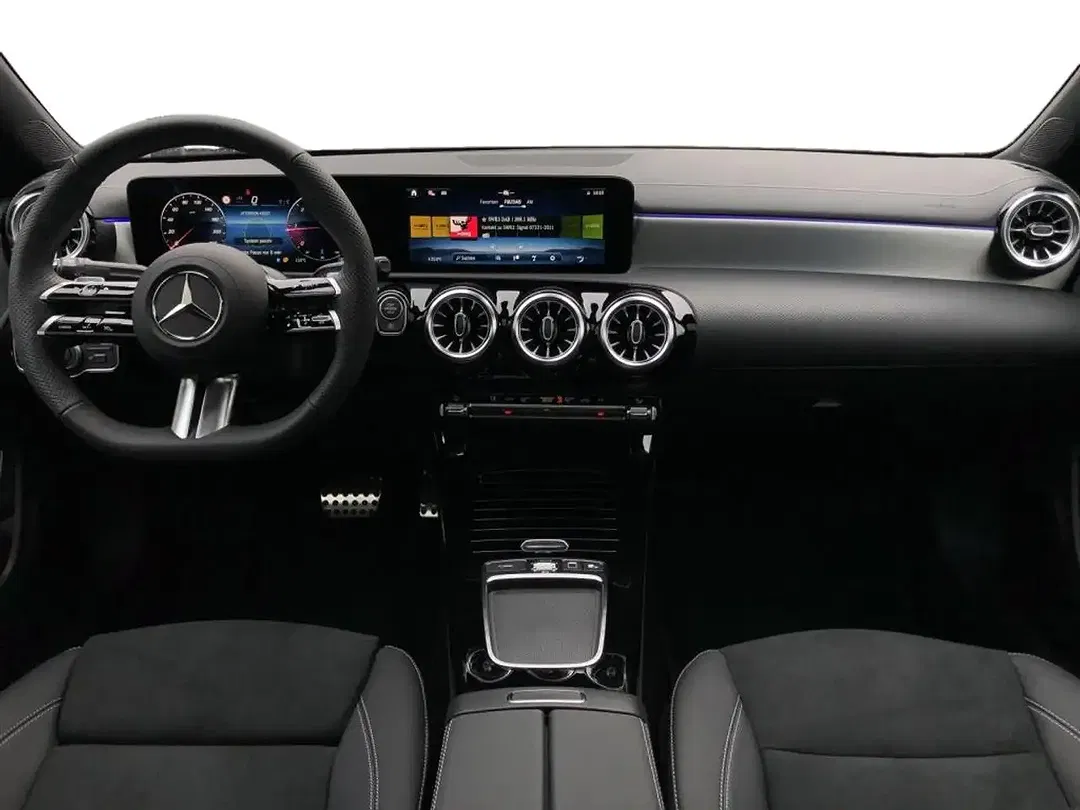 Mercedes-Benz CLA 220 AMG MBUX Night - Thumbnail 4