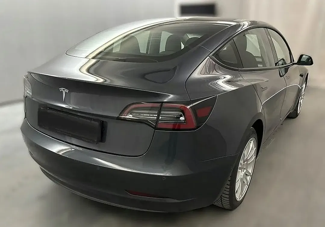 Tesla Model 3 RWD Standard Range Plus - foto 2