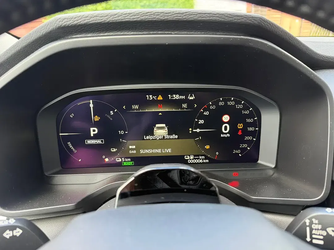 Mitsubishi Outlander 2.4 PHEV Hybrid 4WD Intro Edition - Thumbnail 17